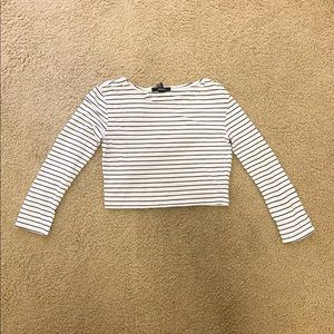 FOREVER 21 Women's Long Sleeve Cropped Top T-shirt